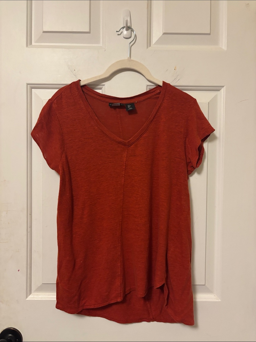100% Linen Tahari Rust Orange V-Neck Short Sleeve Tee Size Small S